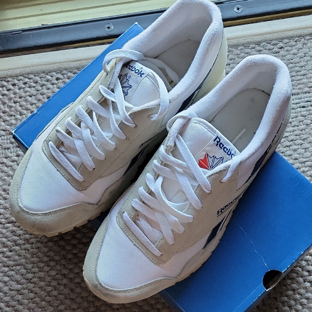 Reebok Men's Classic White and Beige Sneakers